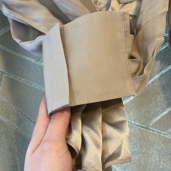 GAUGE81 Sabinas Silk Top in Quicksand XS - Picture 6 of 7